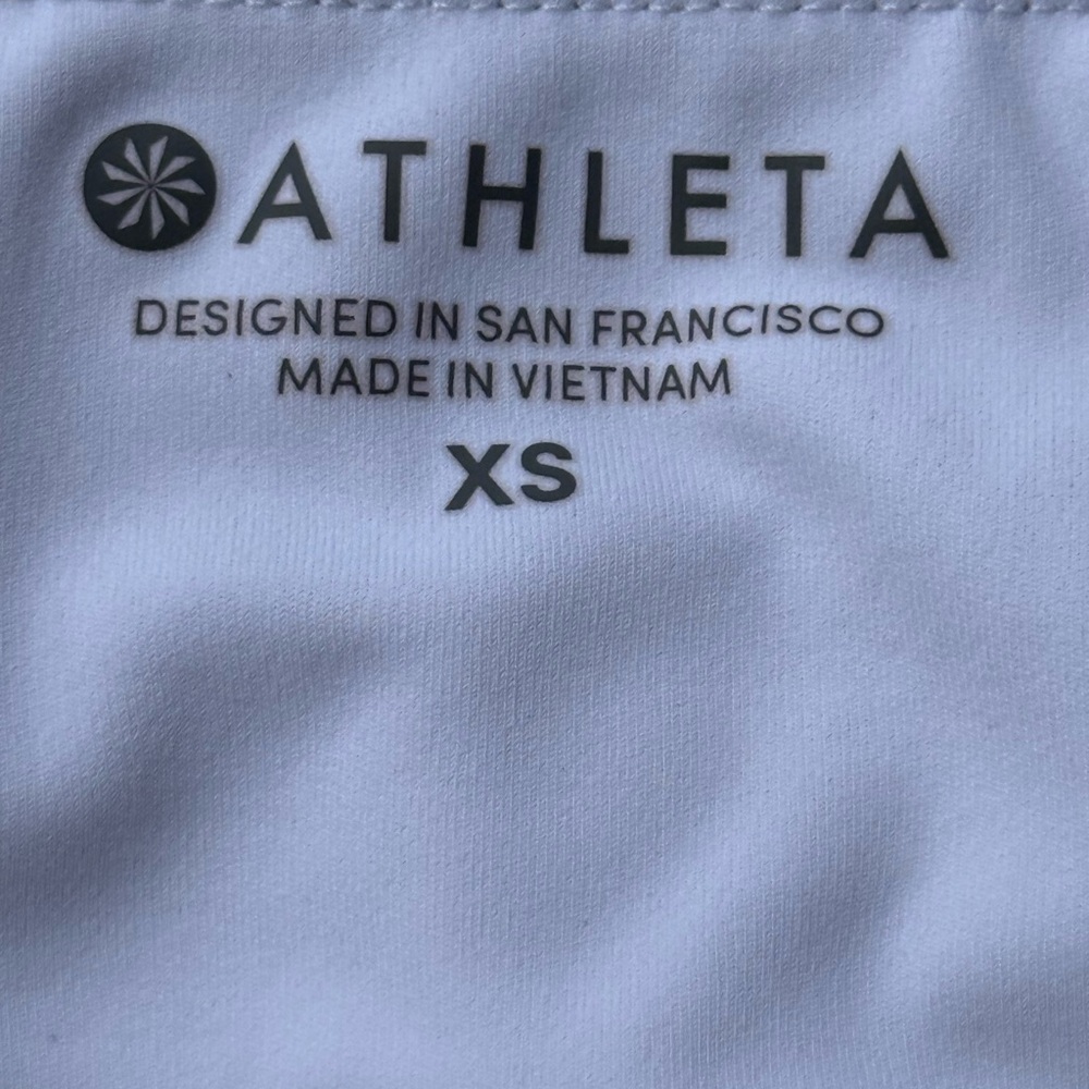 Athleta | Laser-cut biker shorts | XS - Picture 3 of 3